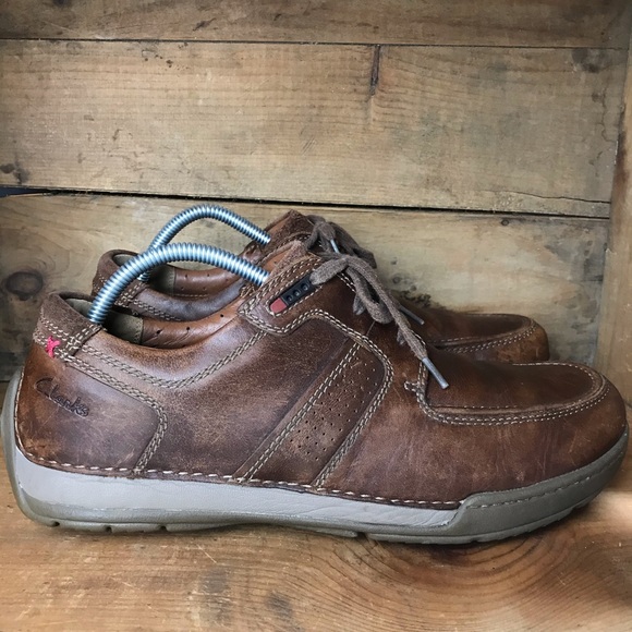 clarks air vent shoes